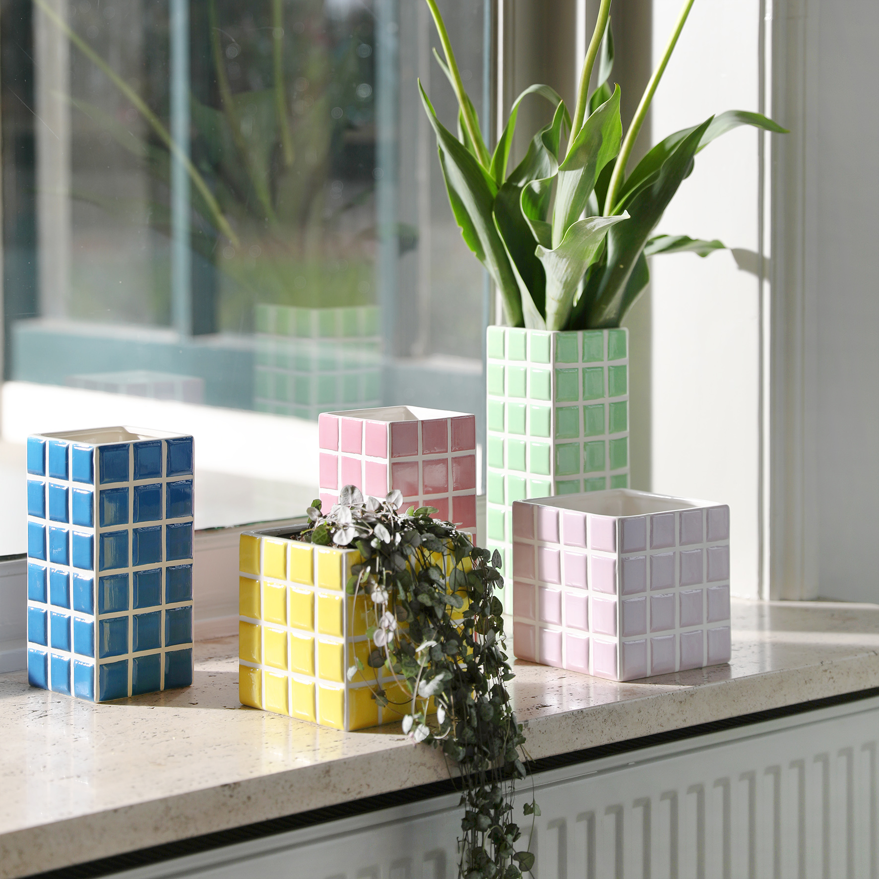 Planter tile yellow