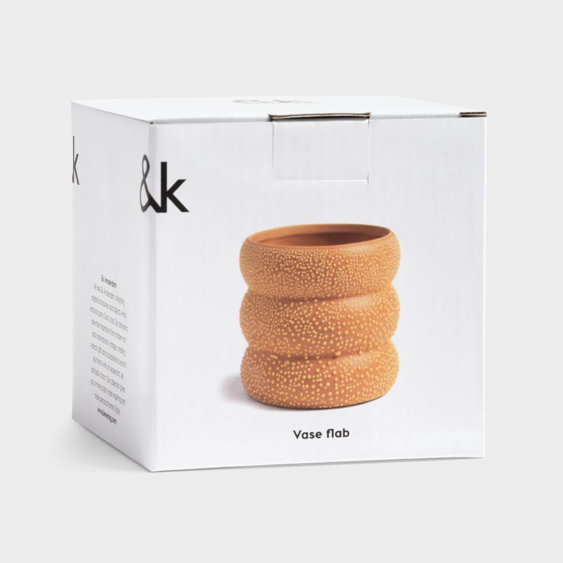 Vase flab camel