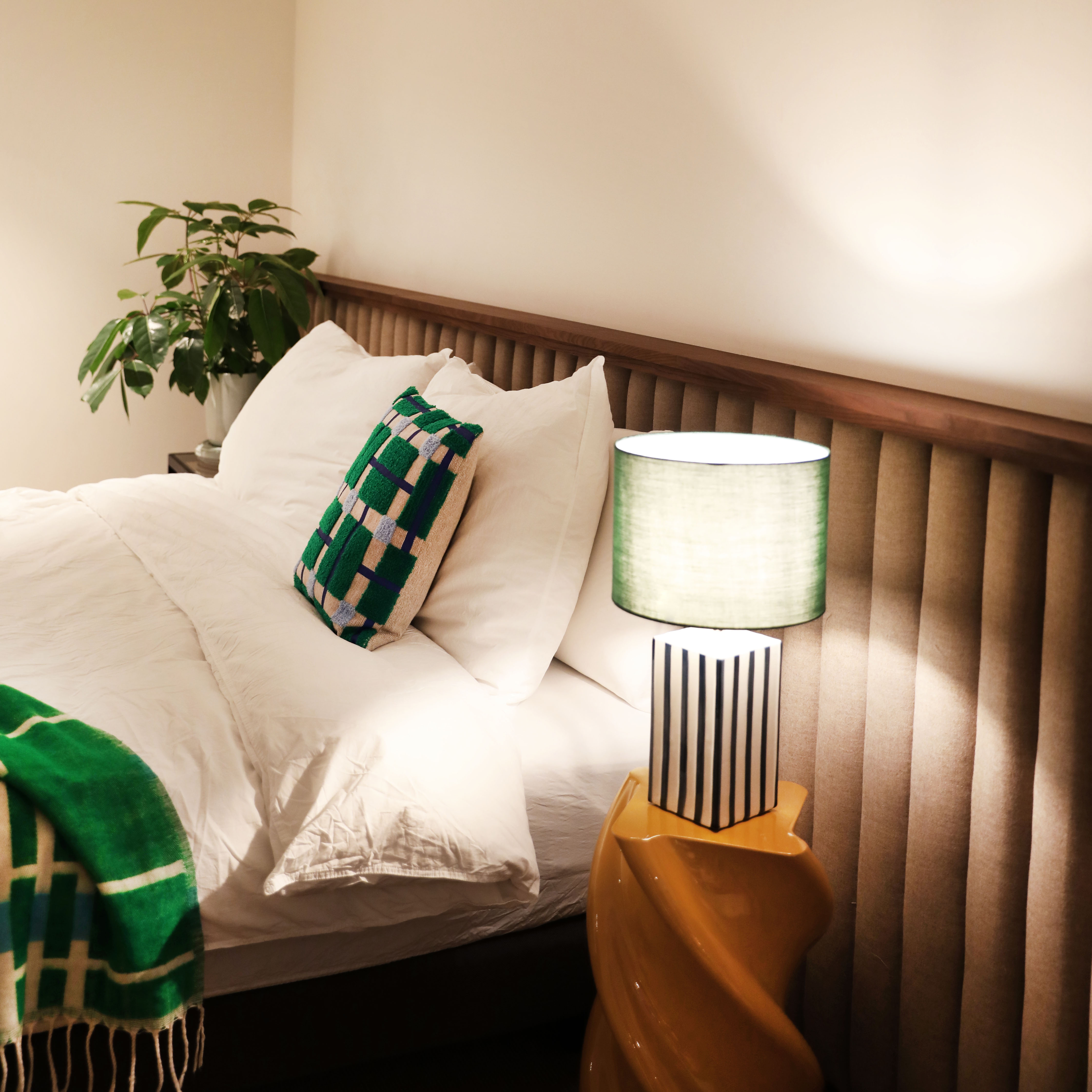 Table lamp streak