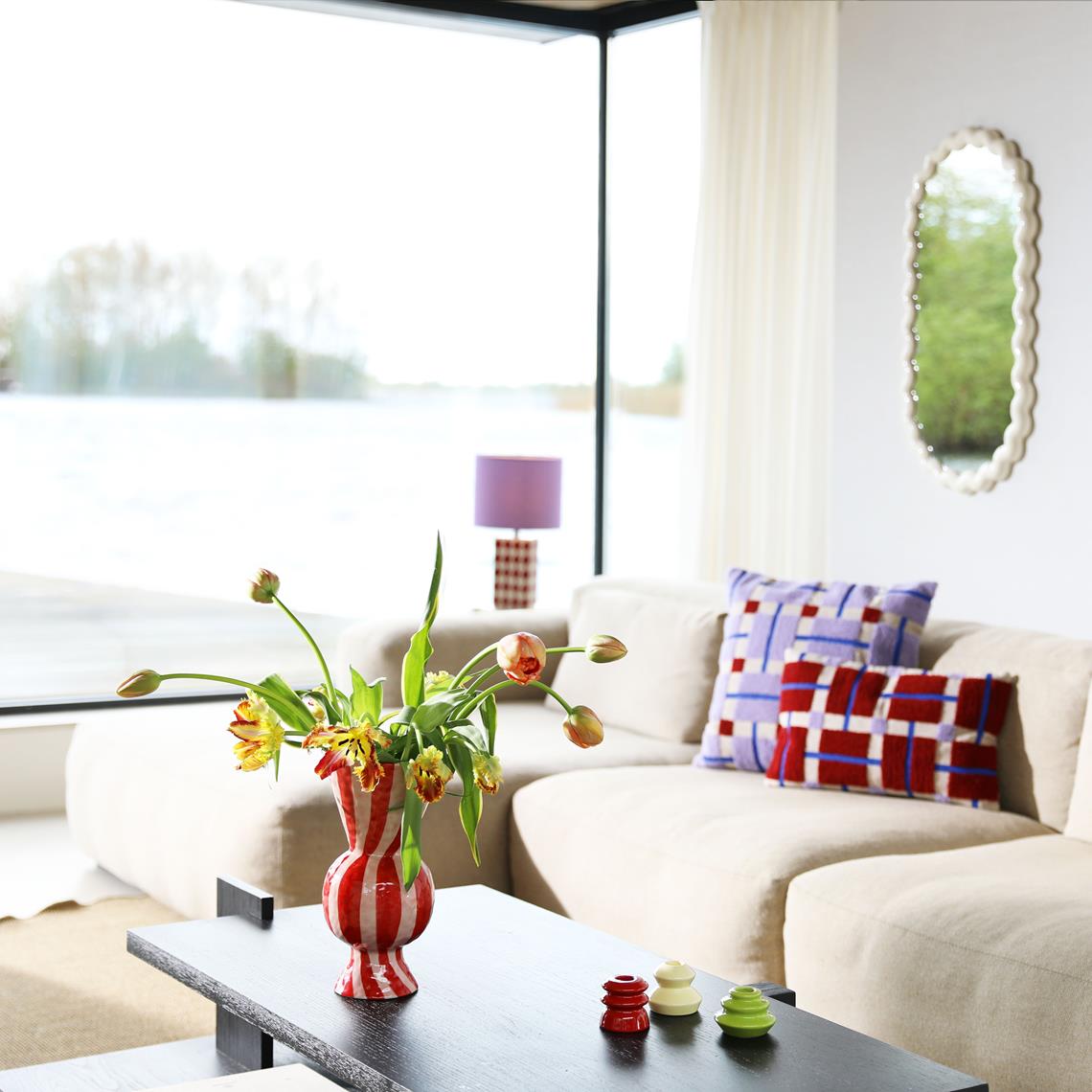 Table lamp grid