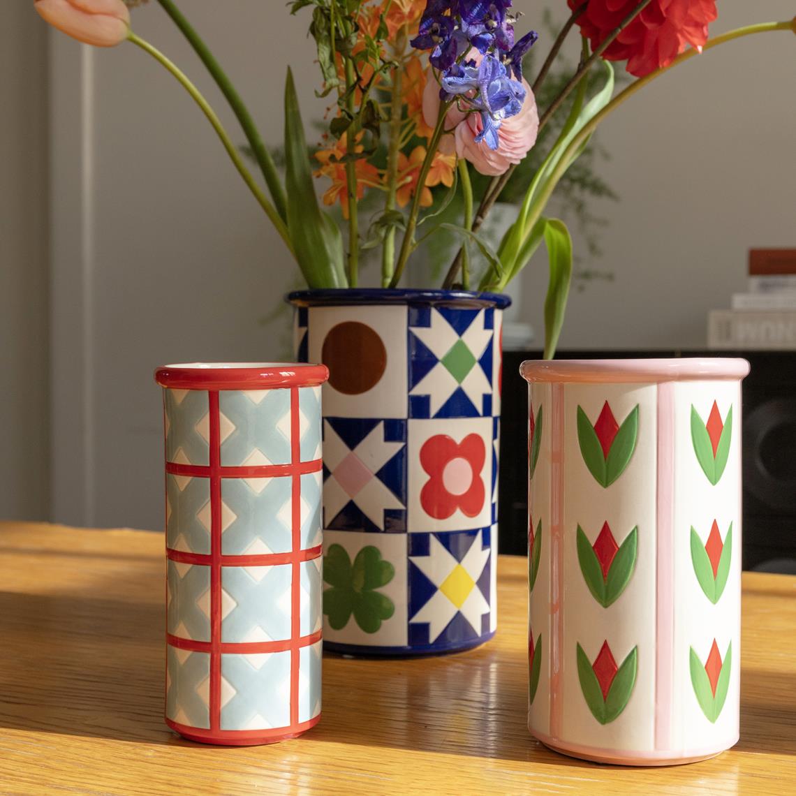 Vase patch cross