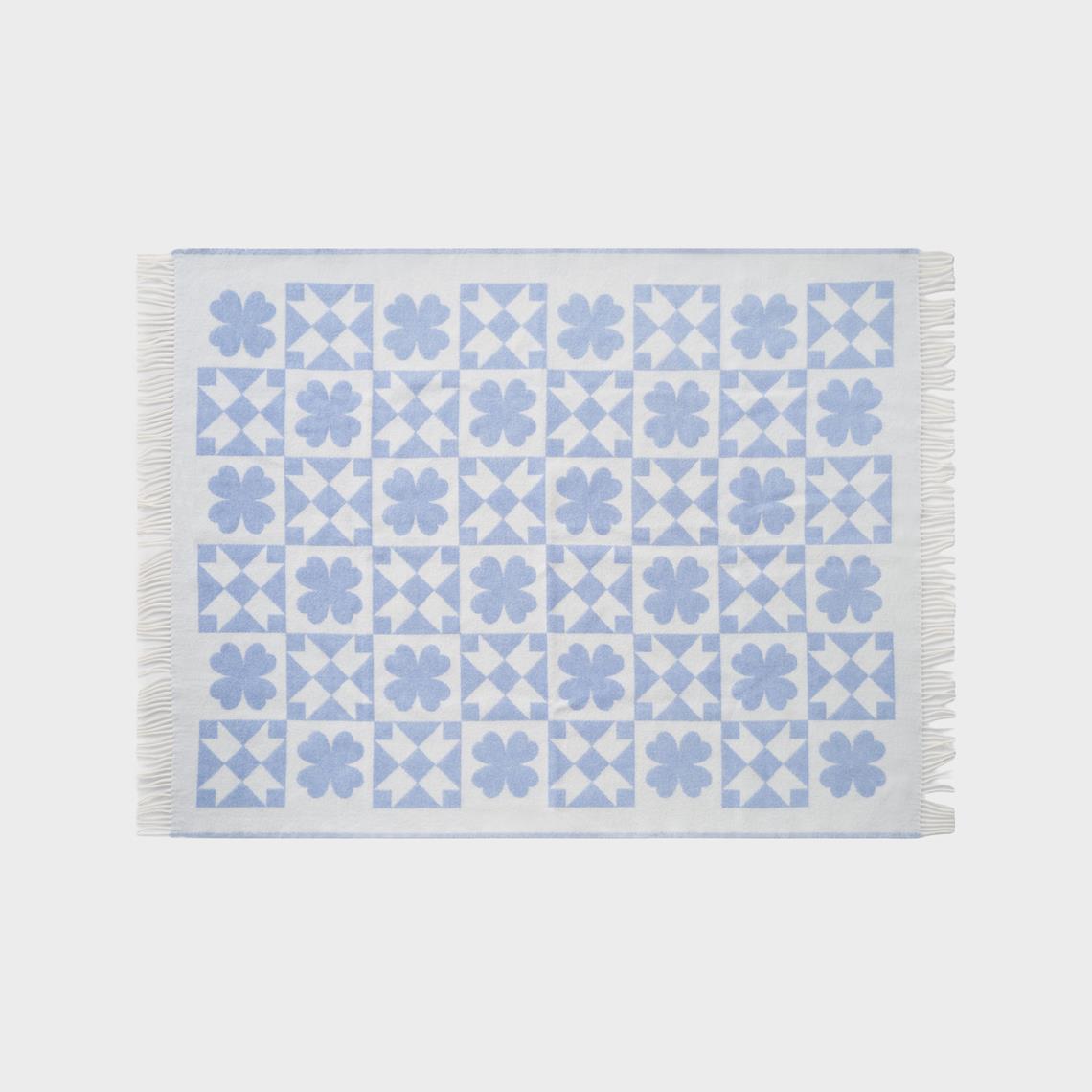 Plaid patch quilt