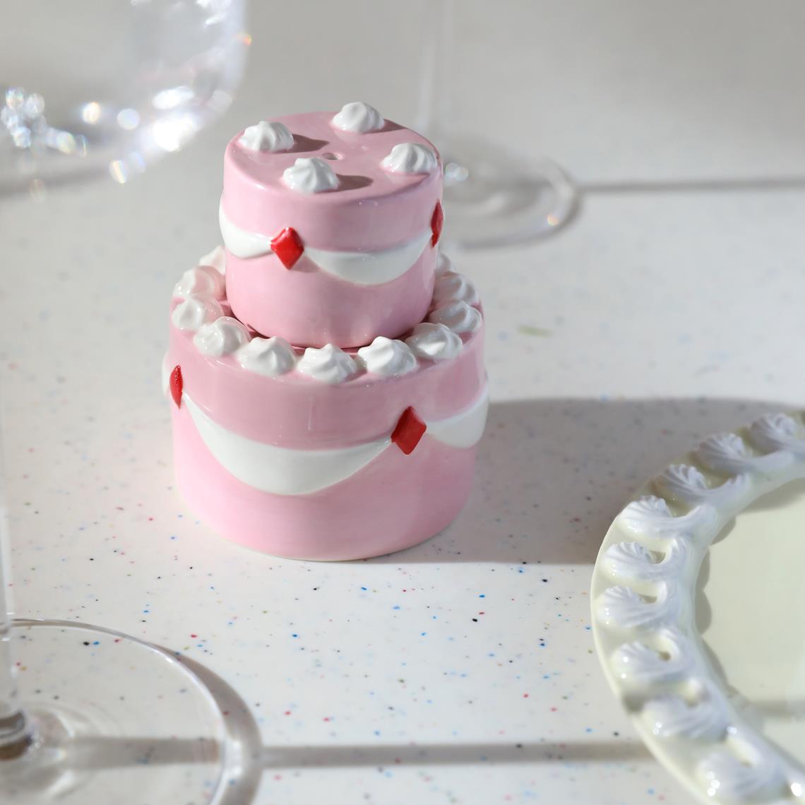 Salt & pepper cake