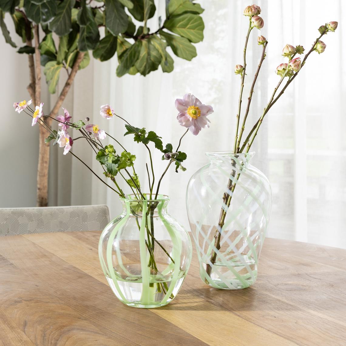 Vase yogu spiral green