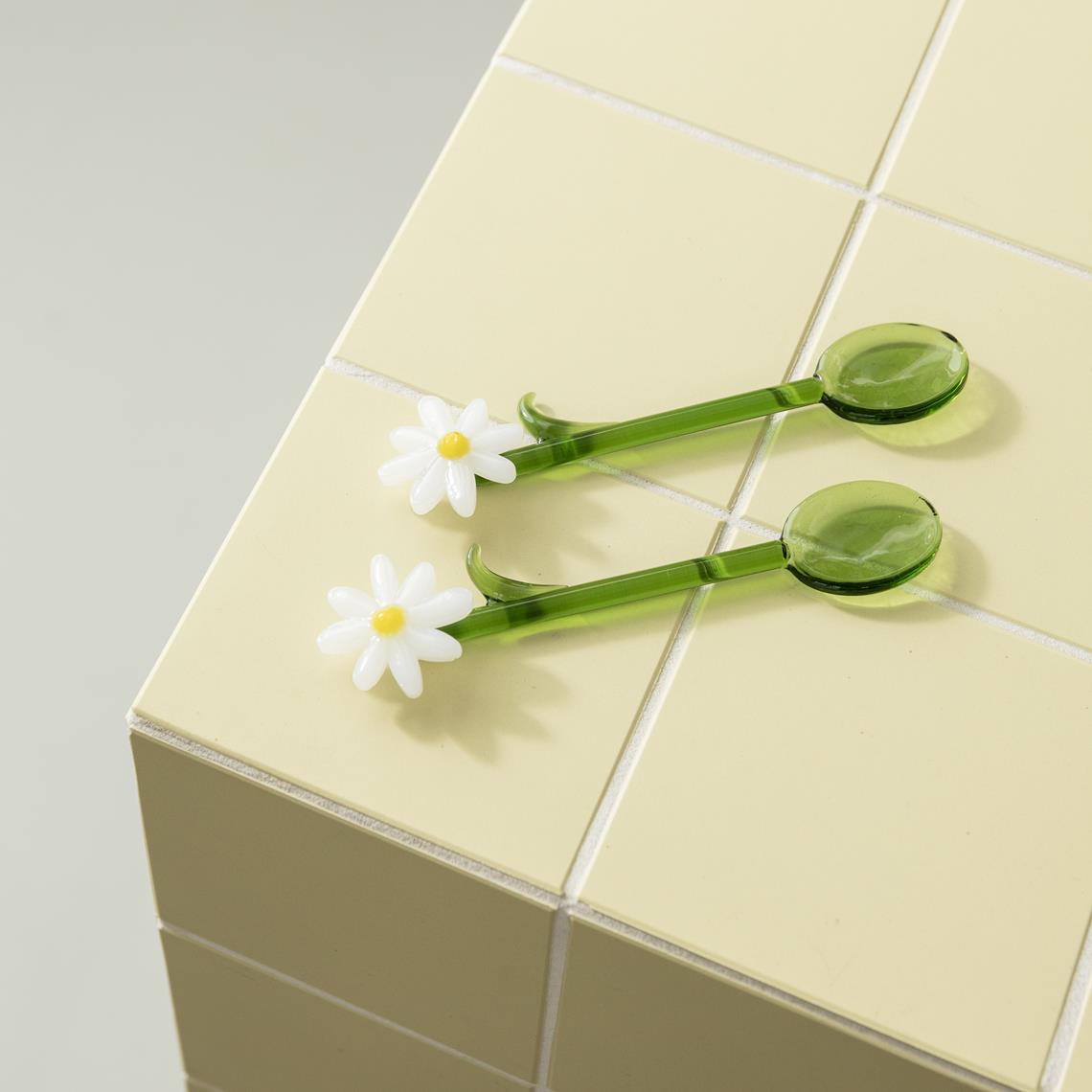 Spoon flora white set of 2