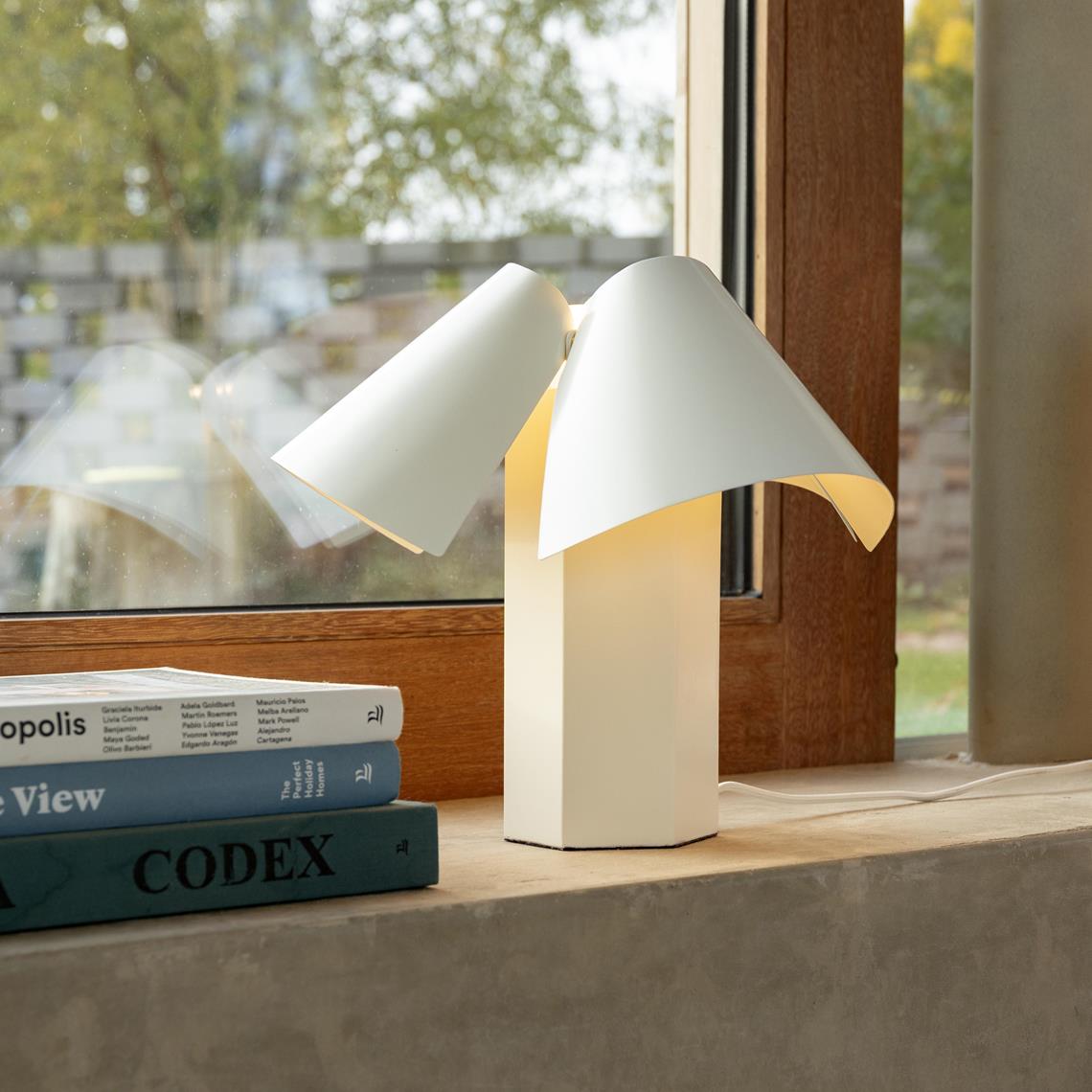 Table lamp beln off white